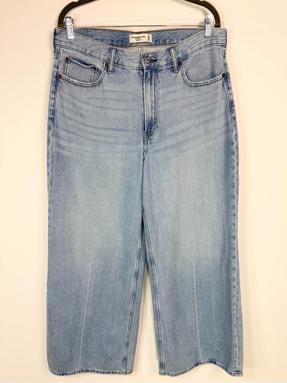 #141 Abercrombie & Fitch 'The Wide Leg High Rise' Women's Jeans - 31 / 12S